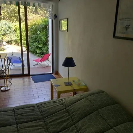 Paisibles Avec Piscine Apartamento *