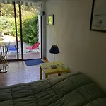 Paisibles Avec Piscine Apartment *