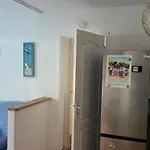 Paisibles Avec Piscine Apartment *